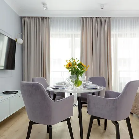 Centrum Pawia 51 By Renters Prestige * Varšava