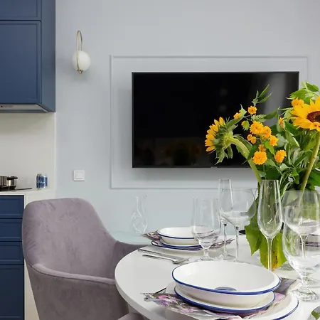 Centrum Pawia 51 By Renters Prestige *