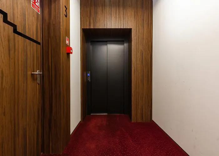 Centrum Pawia 51 By Renters Prestige * Varsó