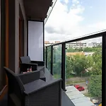 Centrum Pawia 51 By Renters Prestige *